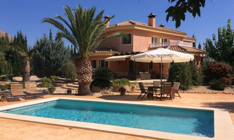 Villa till salu i Hondon de las Nieves, Alicante