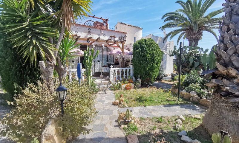 Villa en venta en Orihuela Costa, Alicante