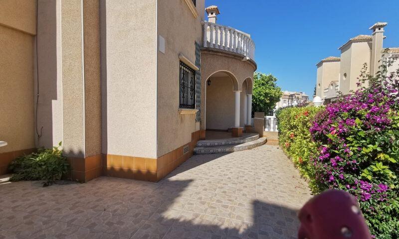 3 Cuarto Villa en venta