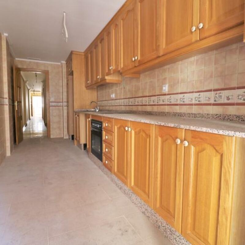 3 bedroom Apartment for sale