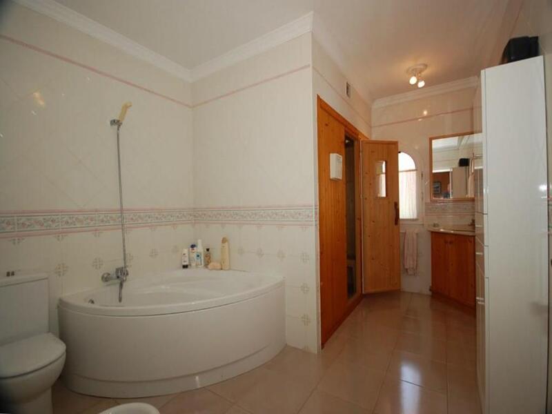 6 Cuarto Villa en venta