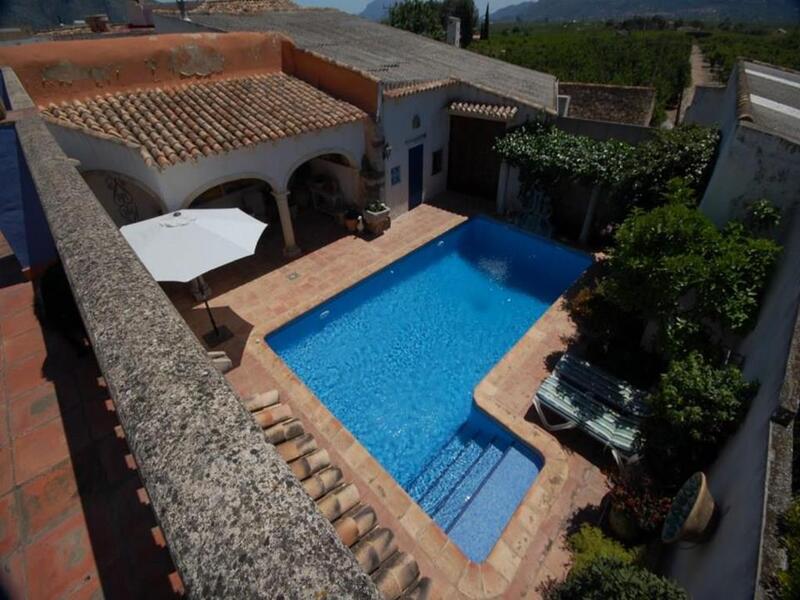 Maison de Ville à vendre dans Sagra, Alicante