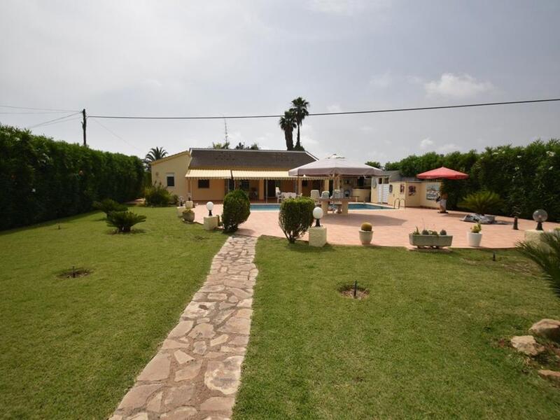 Villa en venta en Els Poblets, Alicante