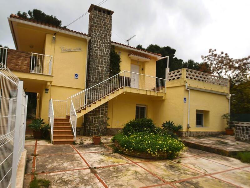 Villa en venta en Denia, Alicante