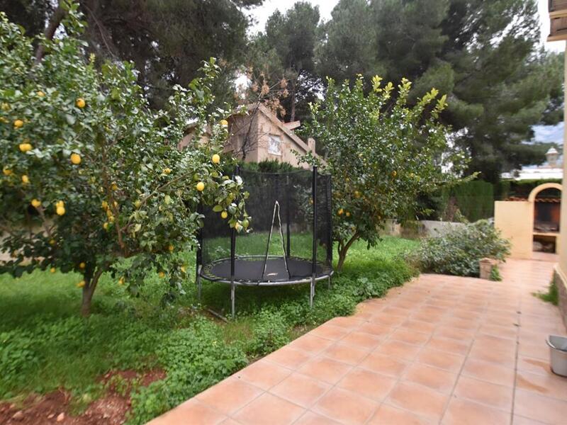 6 Cuarto Villa en venta