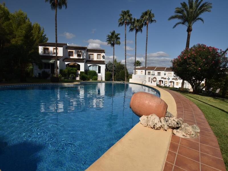 Duplex zu verkaufen in Pedreguer, Alicante