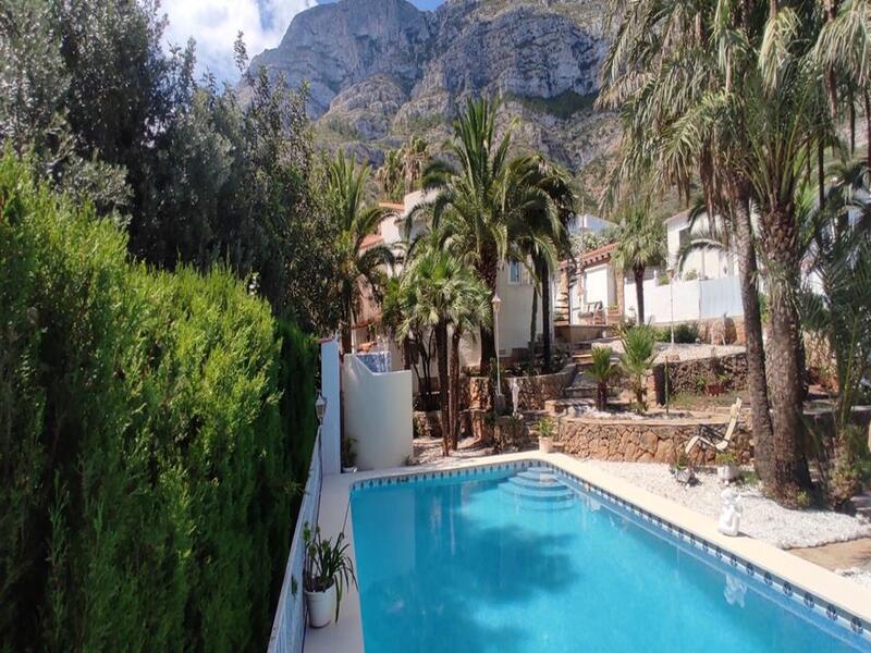 Villa til salg i Denia, Alicante