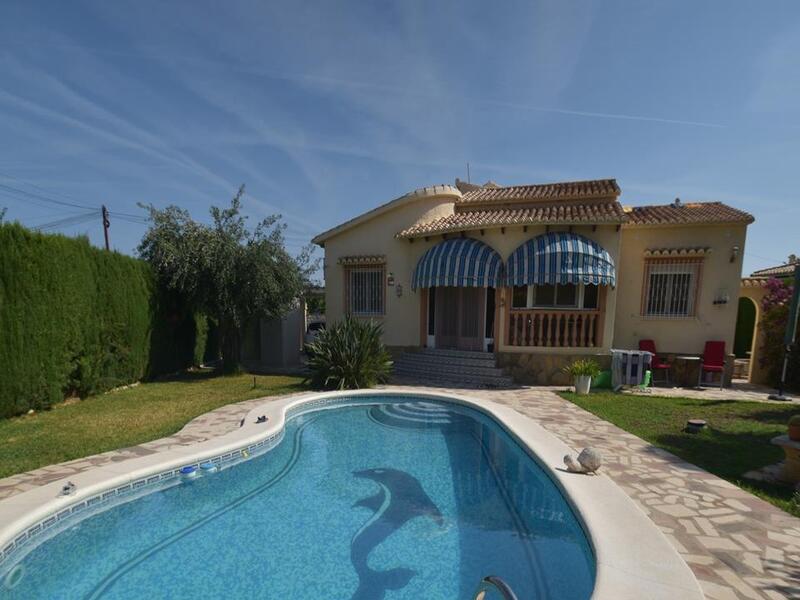 Villa en venta en Els Poblets, Alicante