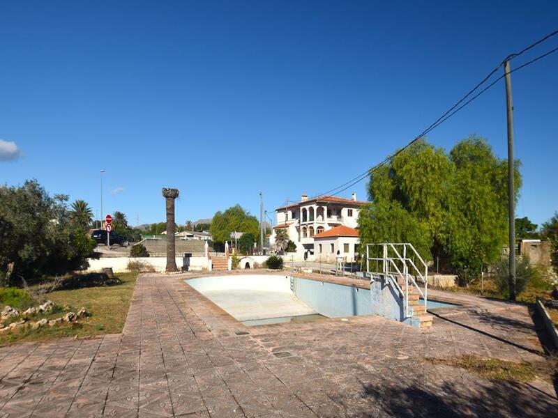 6 Cuarto Villa en venta