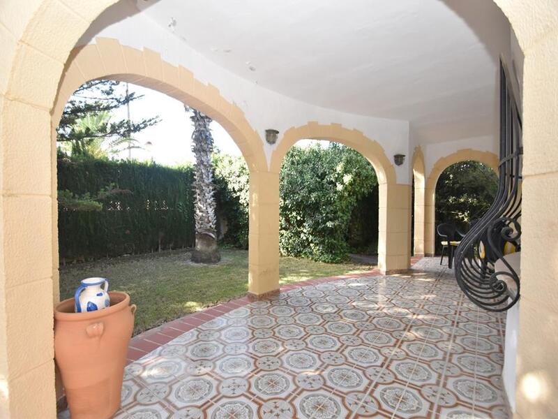 4 Cuarto Villa en venta