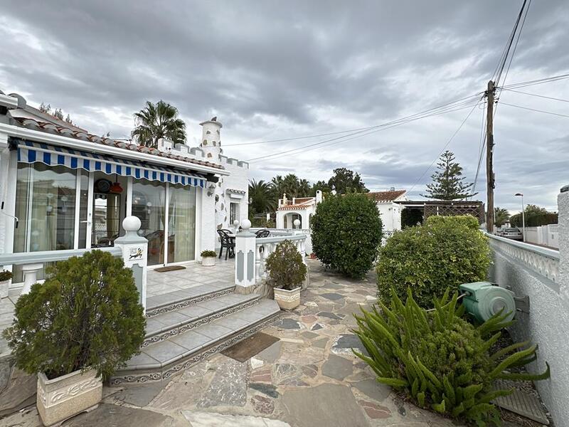 3 Cuarto Villa en venta