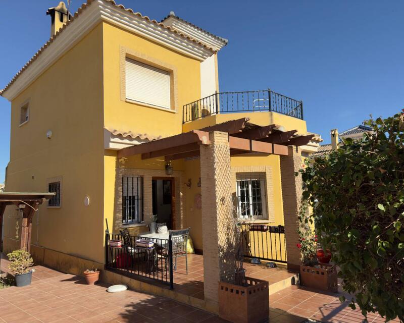 Villa til salg i Lo Crispin, Alicante