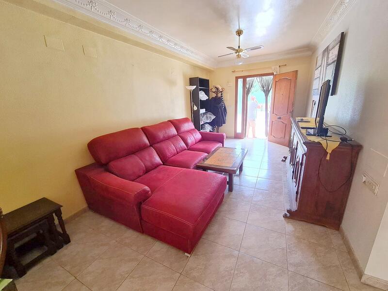 4 bedroom Townhouse for sale