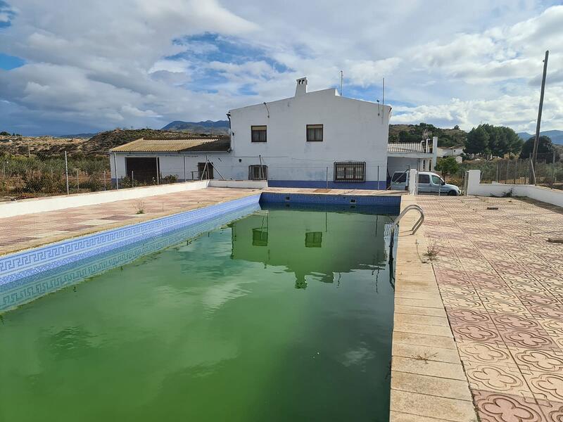 Landhuis Te koop in Sax, Alicante