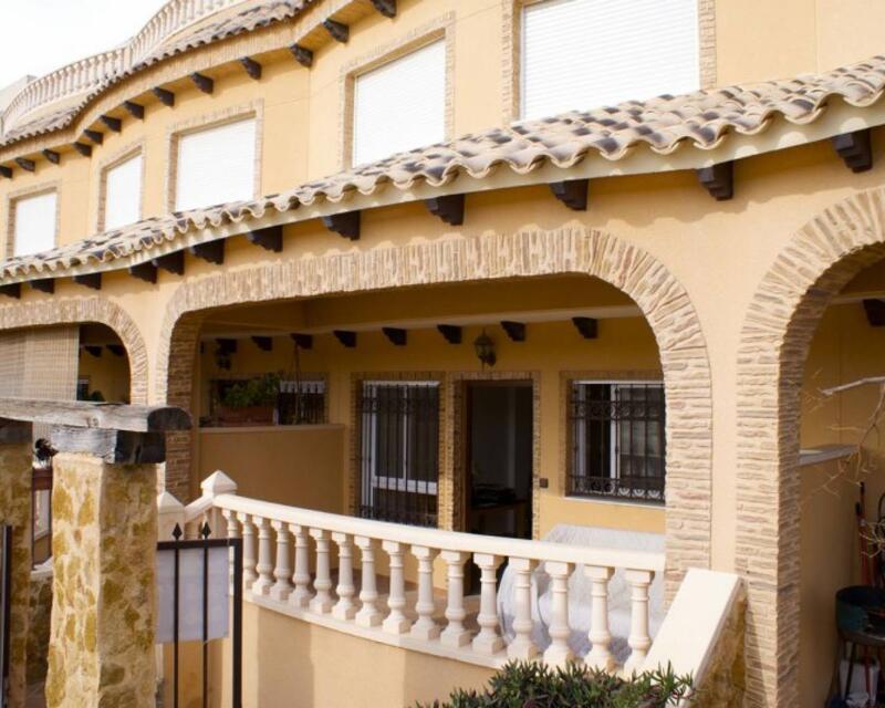 Townhouse for sale in Guardamar del Segura, Alicante