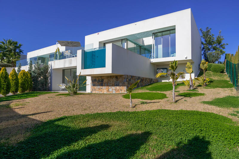 Villa à vendre dans Villamartin, Alicante