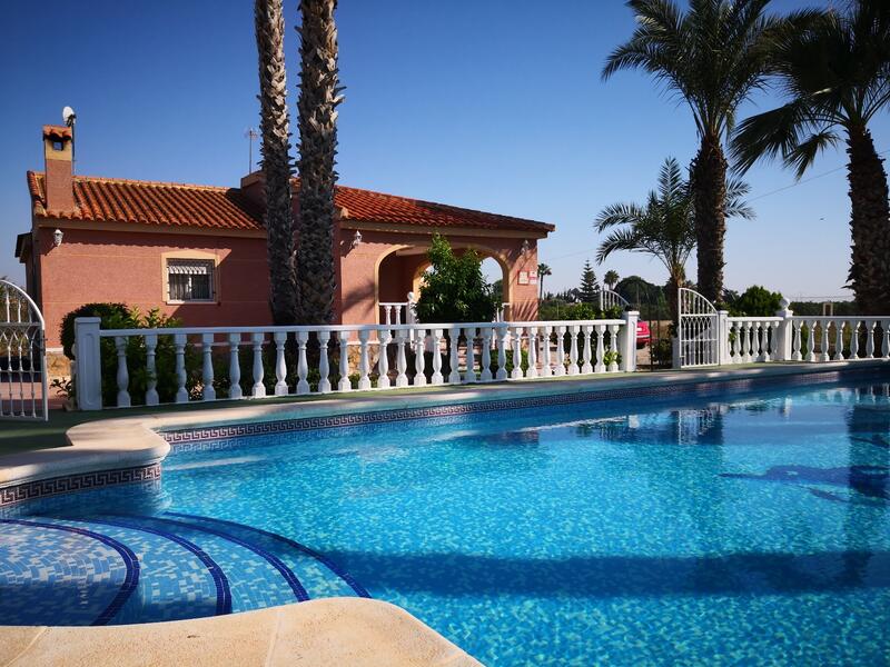 Villa en venta en Daya Vieja, Alicante