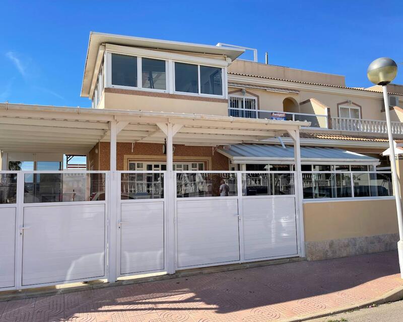 Villa for sale in Monteazul, Alicante