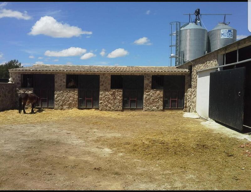 Local Comercial en venta en Yecla, Murcia