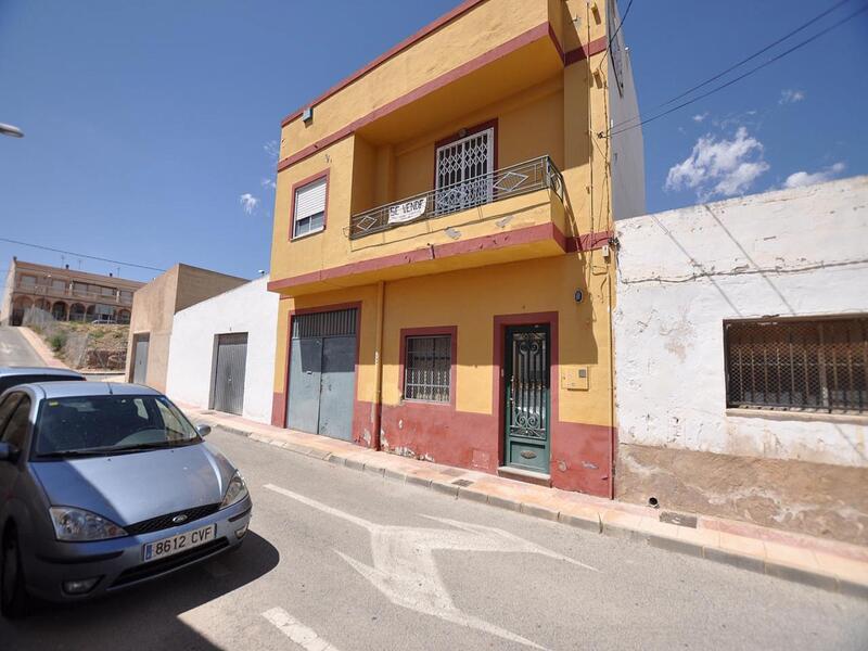 Townhouse for sale in Sax, Alicante