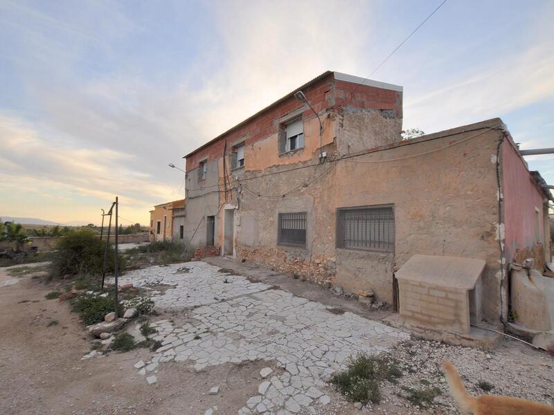 Auberge à vendre dans Pinoso, Alicante