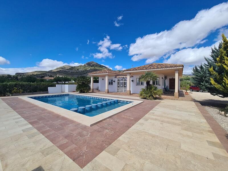 4 bedroom Villa for sale