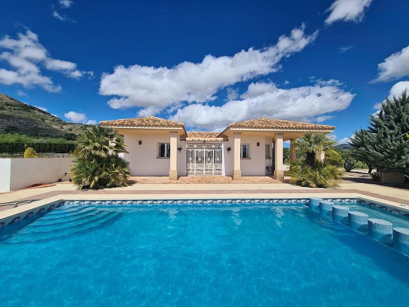 4 bedroom Villa for sale