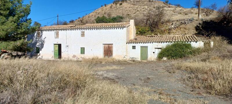 5 Cuarto Casa de Campo en venta