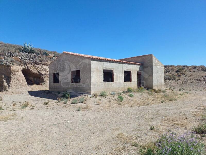 Villa zu verkaufen in Fuente Amarga, Almería