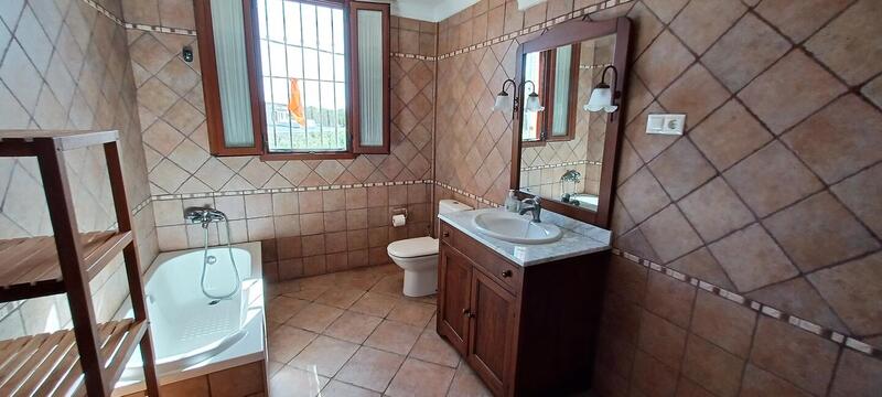 4 bedroom Villa for sale