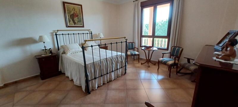 4 bedroom Villa for sale