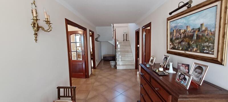 4 bedroom Villa for sale