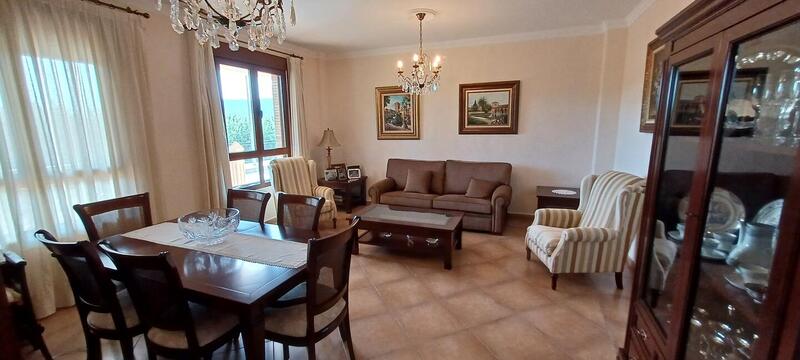 4 bedroom Villa for sale