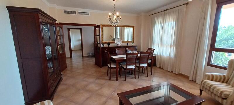 4 bedroom Villa for sale