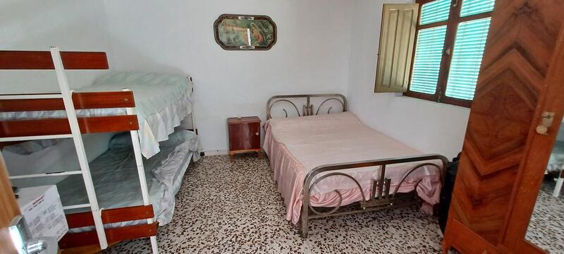 5 bedroom Country House for sale