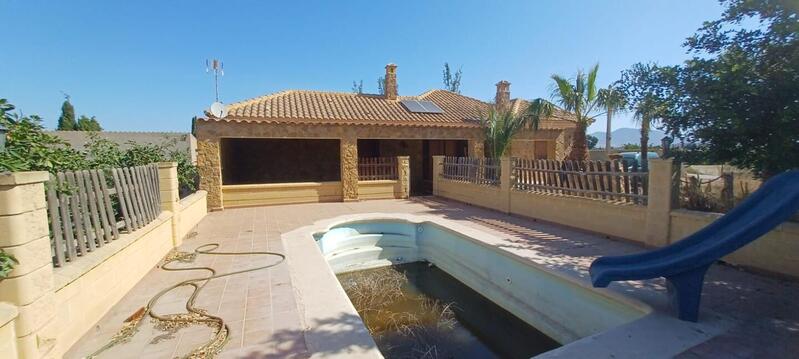 4 bedroom Villa for sale