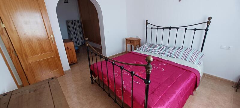 4 bedroom Country House for sale
