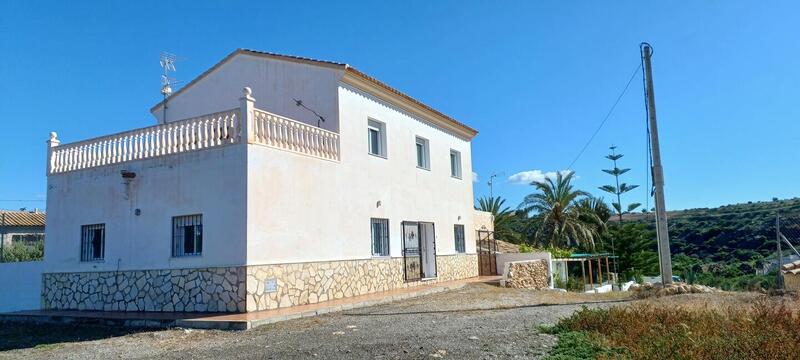 4 bedroom Country House for sale