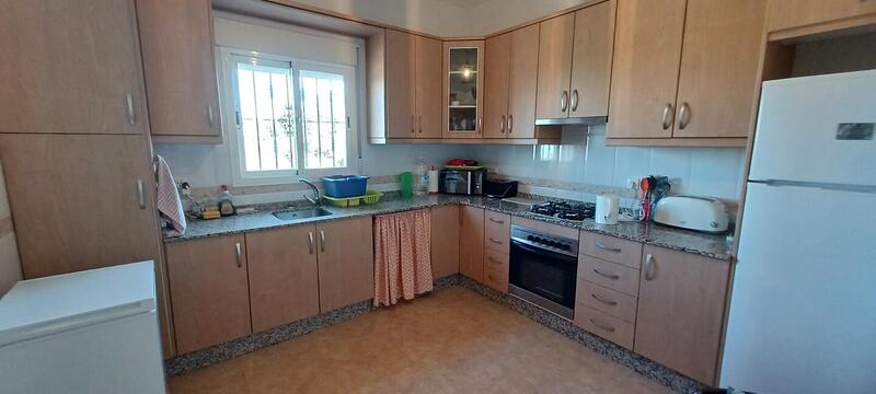 4 bedroom Country House for sale
