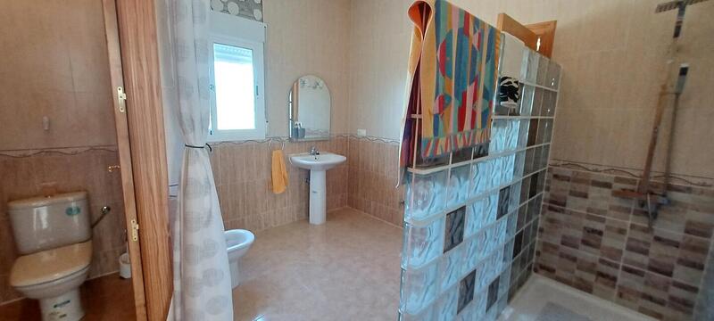 4 bedroom Country House for sale