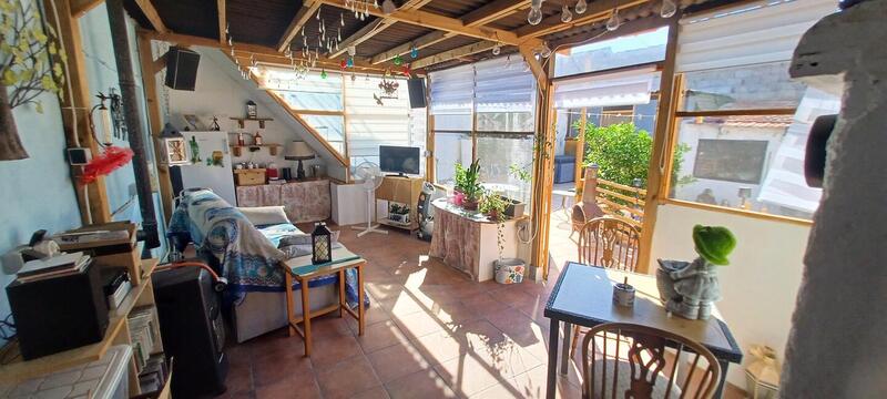 4 slaapkamer Gezinswoning Te koop