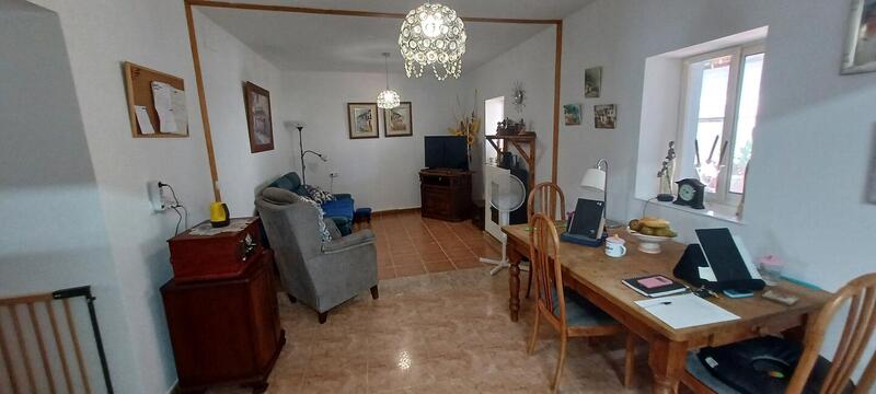 4 slaapkamer Gezinswoning Te koop