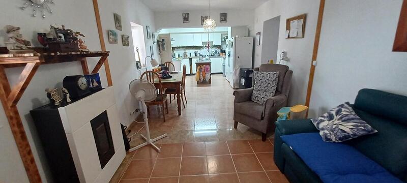 4 slaapkamer Gezinswoning Te koop