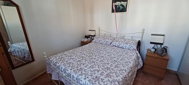 4 slaapkamer Gezinswoning Te koop