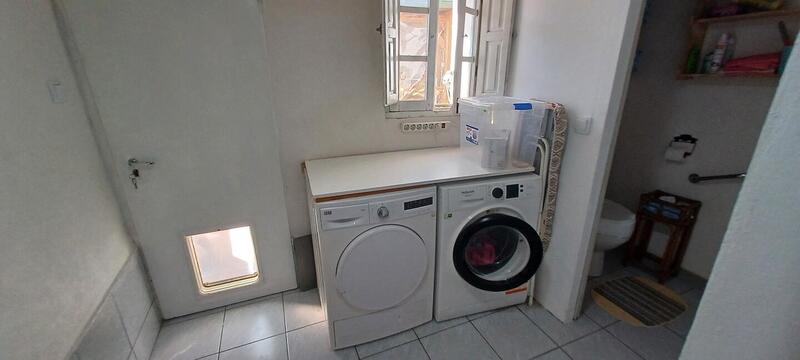 4 slaapkamer Gezinswoning Te koop