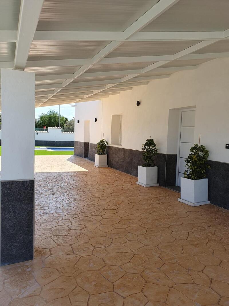5 bedroom Villa for sale