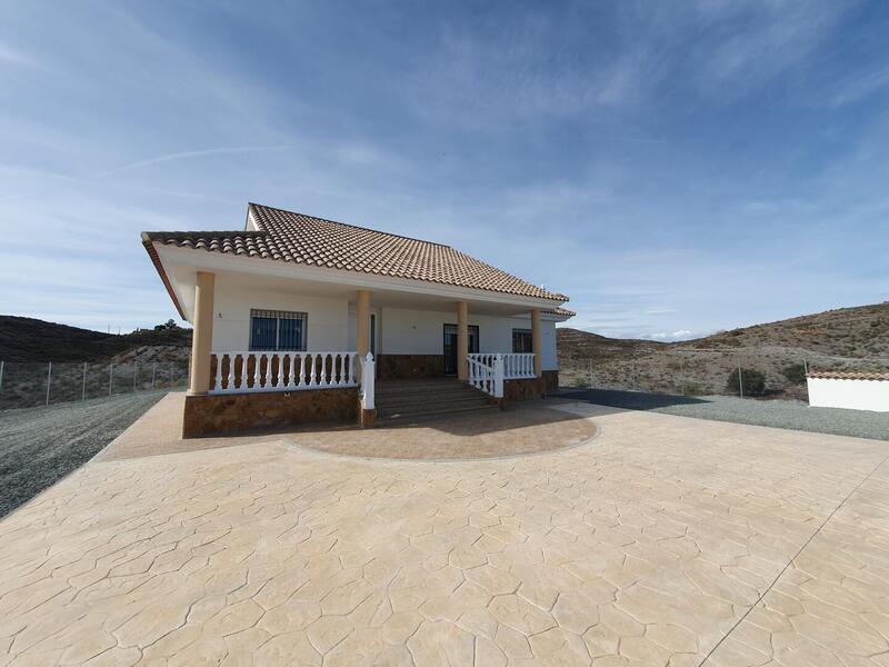 Villa for sale in Puerto Lumbreras, Murcia