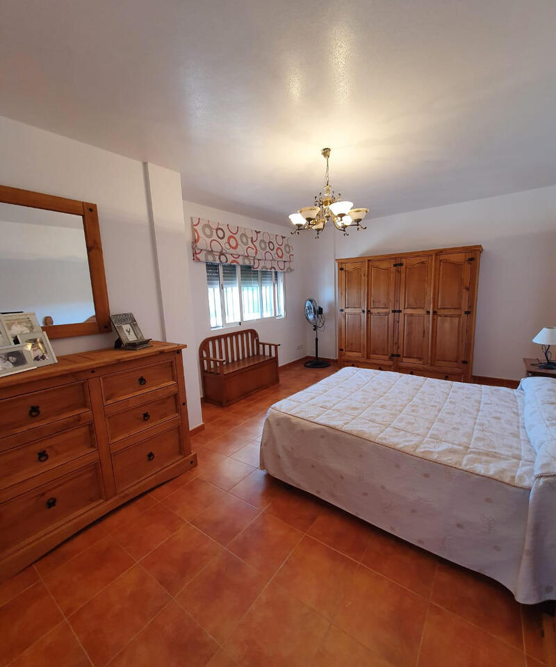 4 Cuarto Villa en venta