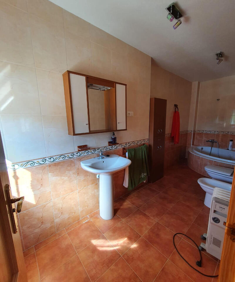 4 Cuarto Villa en venta