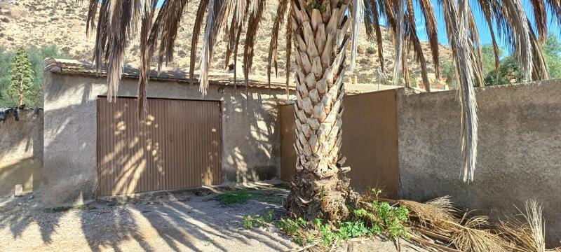 4 soveværelse Landsted til salg